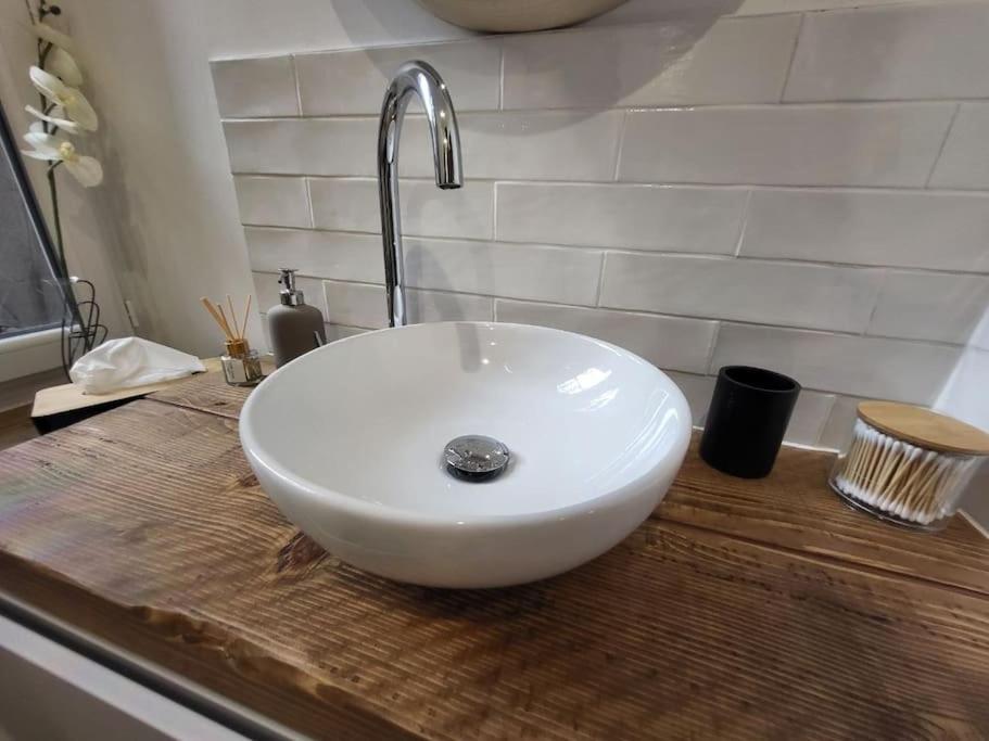 O Bon'Endroit - Appartement Confort - Centre Ville Vienne  Eksteriør billede