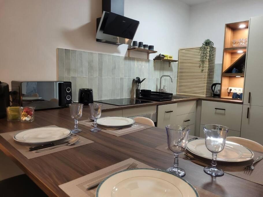 O Bon'Endroit - Appartement Confort - Centre Ville Vienne  Eksteriør billede